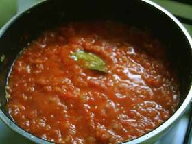 プチトマトで手作りトマトソース